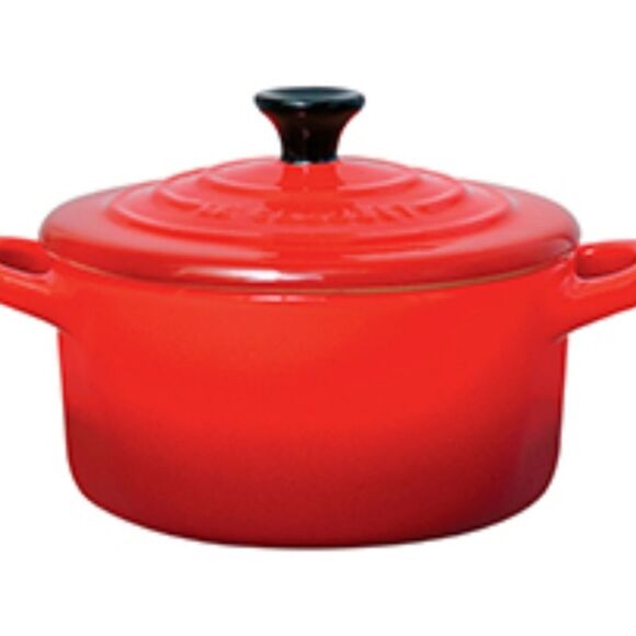 Le Creuset 10cm Petit Round Cocotte- Carmin - Picture 1 of 13
